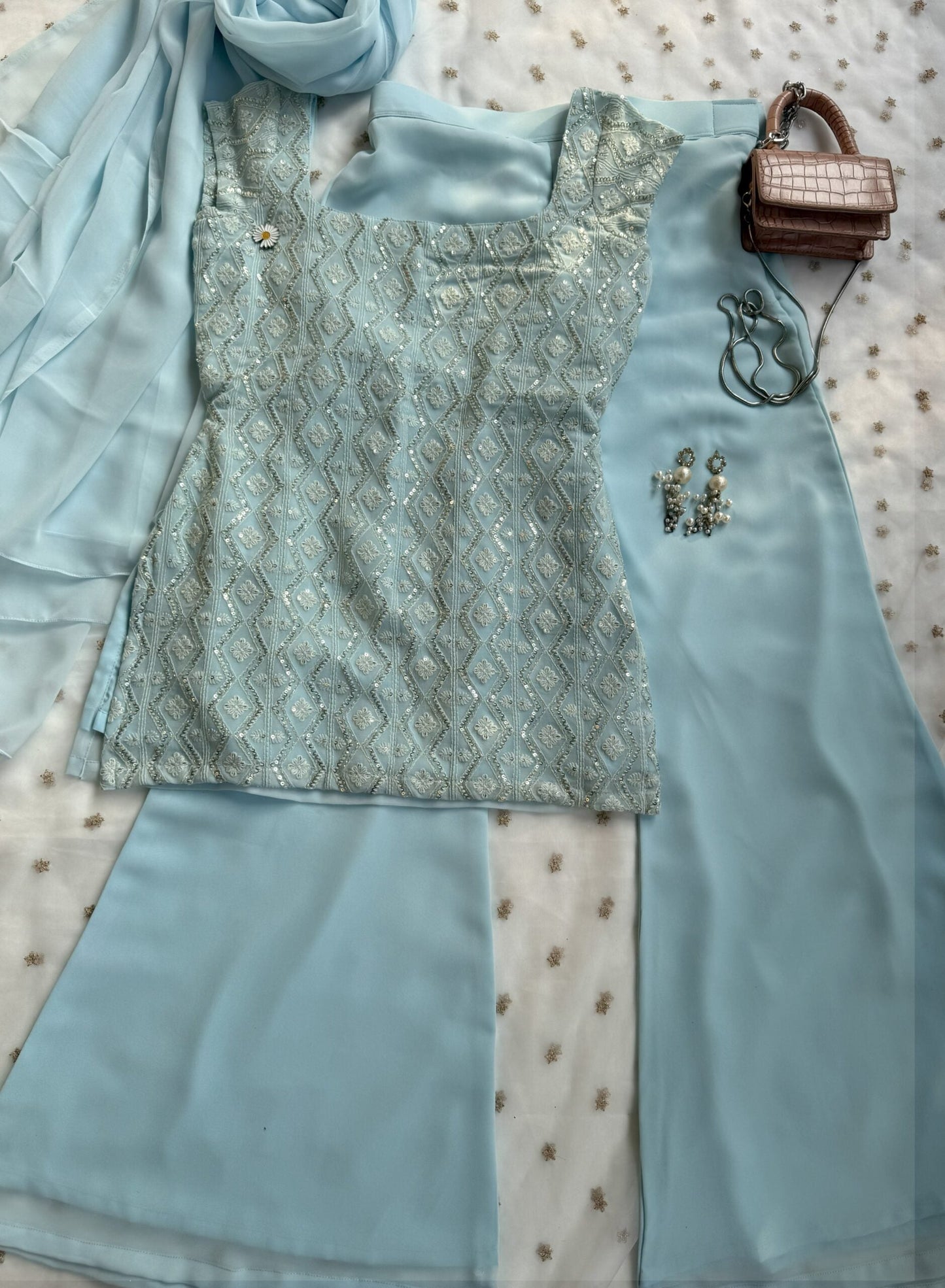 Viral Kareena 90s Iconic Suit